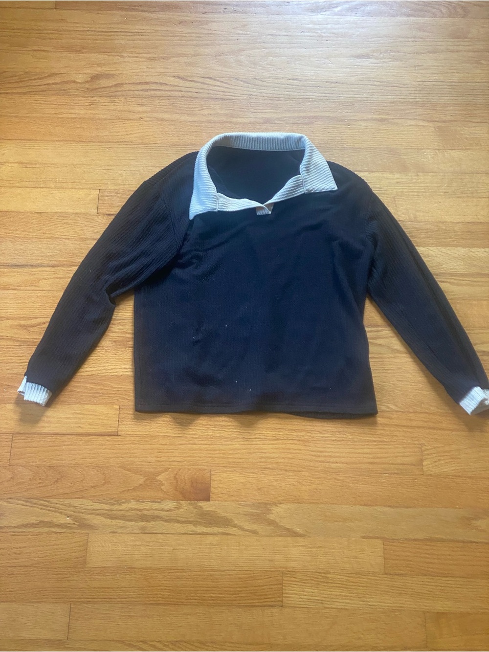 Black Long-Sleeve Top with Contrast Cream Collar
